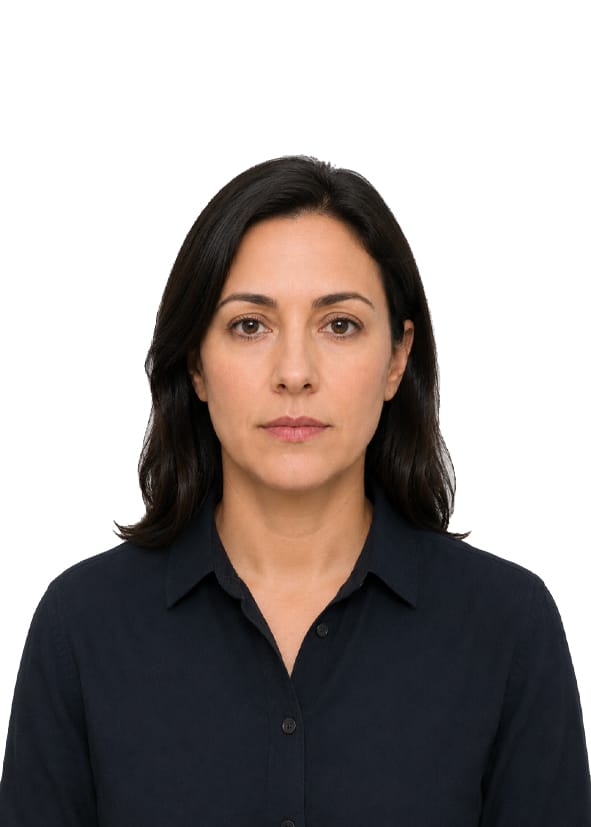 Canada passport photo face too far away