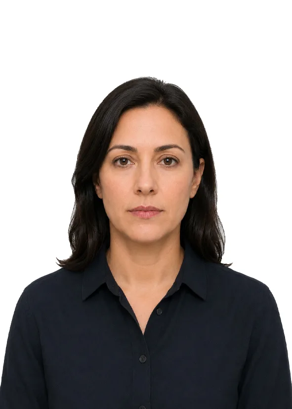 Canada passport photo face too far away